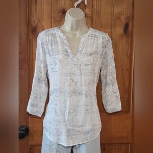 Carolina Belle White and Gray Blouse